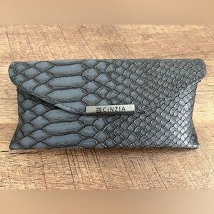 Cinzia Gray Sunglasses/Eyeglasses Case with top magnetic